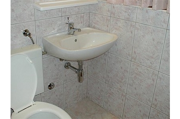 Croatia Privát Okrug Donji, Exterior